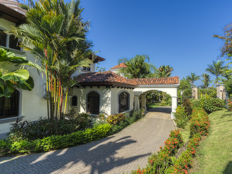 4 Bed Single Family Homes To Rent in Dominical Costa Rica